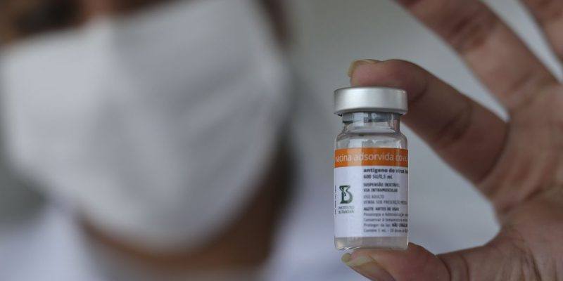 Rio vacina adolescentes de 14 anos contra covid-19