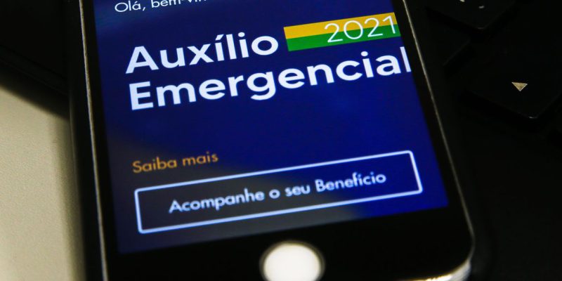 Trabalhadores nascidos em novembro podem sacar auxílio emergencial