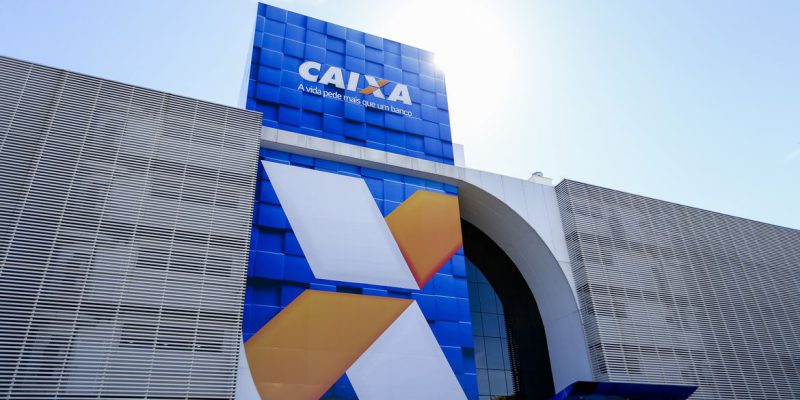 Caixa paga 6ª parcela do auxílio emergencial a nascidos em abril
