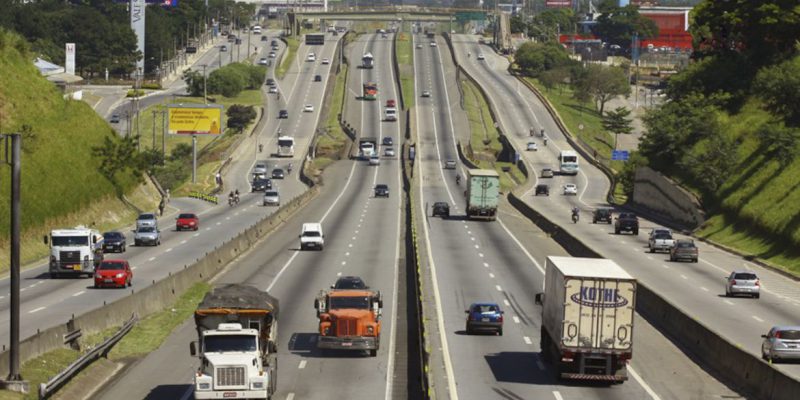 Concessão da Via Dutra e de trecho da Rio-Santos vai a leilão hoje