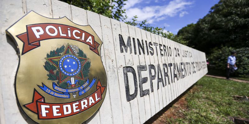 PF faz operação contra grupo especializado em furtos contra Caixa