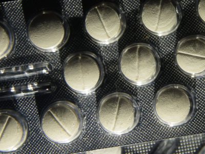 Mobilização alerta para riscos da automedicação com antibióticos