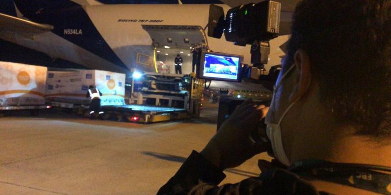Brasil recebe primeiro lote de vacinas contra covid-19 para crianças