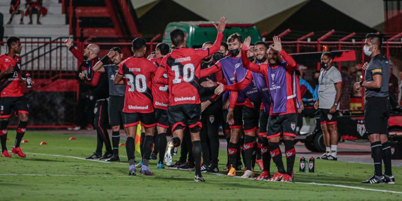 Atlético-GO vence na Sul-Americana com gol de Jorginho