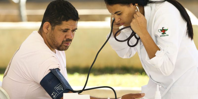 Homens x mulheres: demanda por atendimento no SUS segue desequilibrada