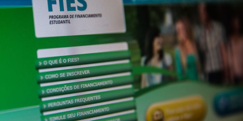 Fies começa a convocar pré-selecionados da lista de espera