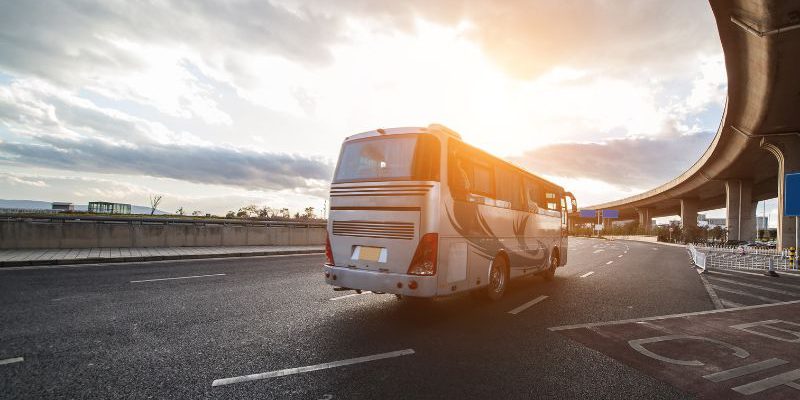 Passageiros de ônibus ficam sem seguro e empresas podem ser multadas em R$ 10 mil por dia