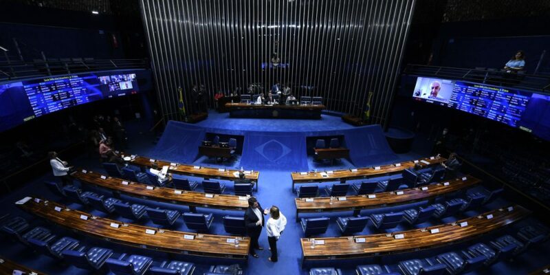 Senado aprova PL que trata de veículo residente e domiciliado em ALC