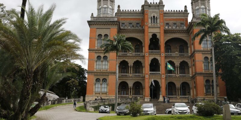 Fiocruz alerta para possível aumento de nova linhagem do coronavírus