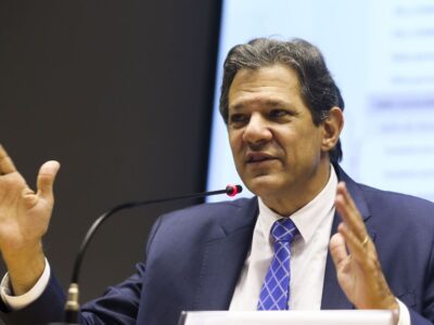 Haddad critica lobby por desoneração de impostos