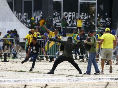 AGU pede a condenação de 40 pessoas por atos golpistas em janeiro