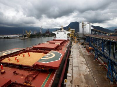 Balança comercial tem superávit de US$ 2,837 bi em fevereiro