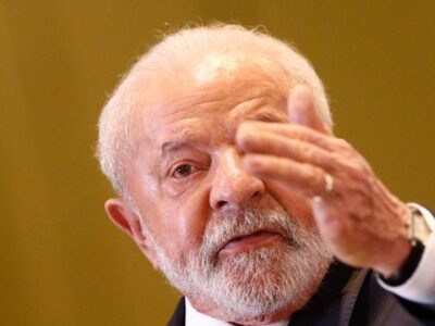 Lula defende Maduro e diz que Chávez foi alvo de narrativas que o demonizaram