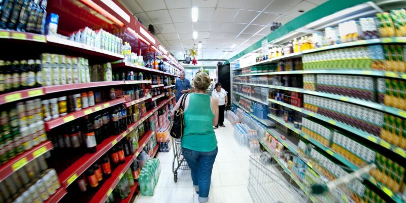 Reforma pode gerar alta de 60% em impostos de itens da cesta básica