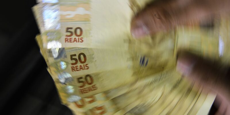 Indústria e sindicatos divergem sobre grau de redução dos juros