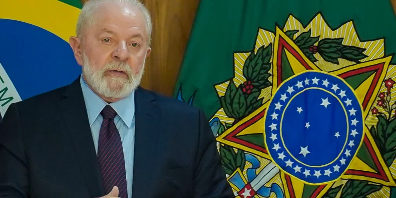 Lula sanciona lei para retomada de mais de 11 mil obras inacabadas