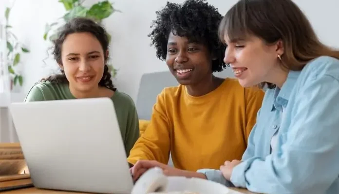 Governo do Estado oferta 10 mil vagas em cursos on-line exclusivos para mulheres