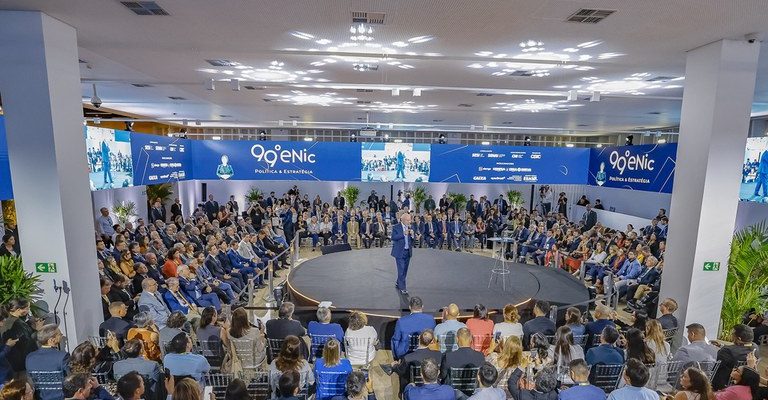 Presidente celebra avanços do Minha Casa, Minha Vida com setor de construção