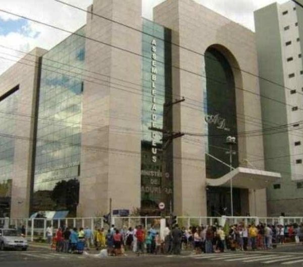 HISTORIA DAS ASSEMBLEIAS DE DEUS NO BRASIL