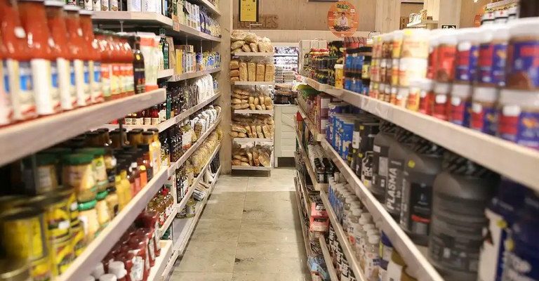 Comércio tem alta de 4,7% em 2024, maior crescimento desde 2012