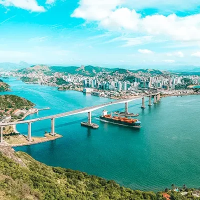 Vitória Revelada: Entre o Azul do Atlântico e a Alma Capixaba