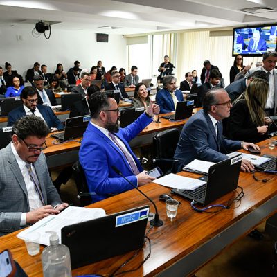 Cuidado desde o primeiro instante: Senado debate fim da carência em planos de saúde para gestantes